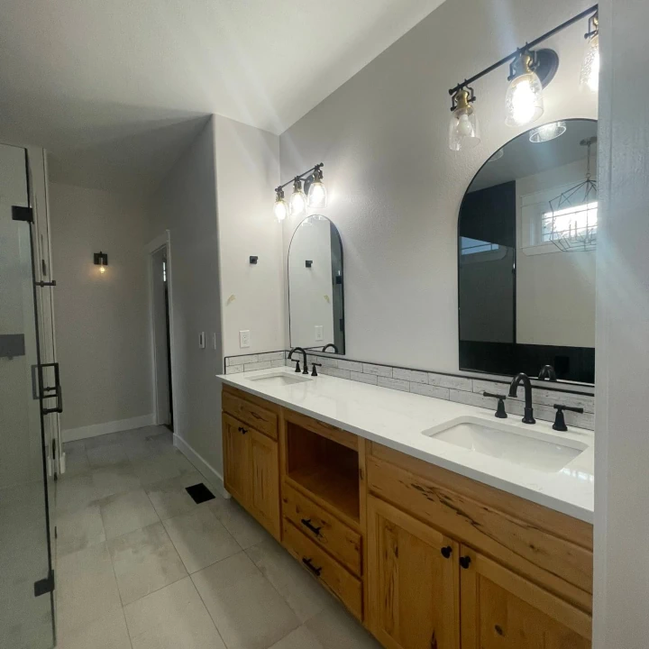 A bathroom interior by JLS Painting